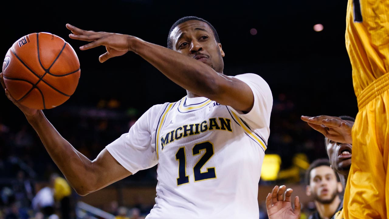 Michigan blows out Kennesaw State 82-55
